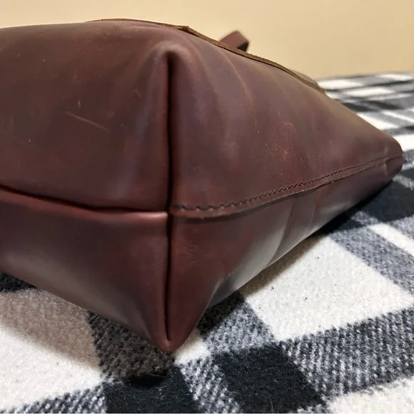 Portland Leather Goods PLG Original Crossbody Tote in Cognac - Picture 7 of 15